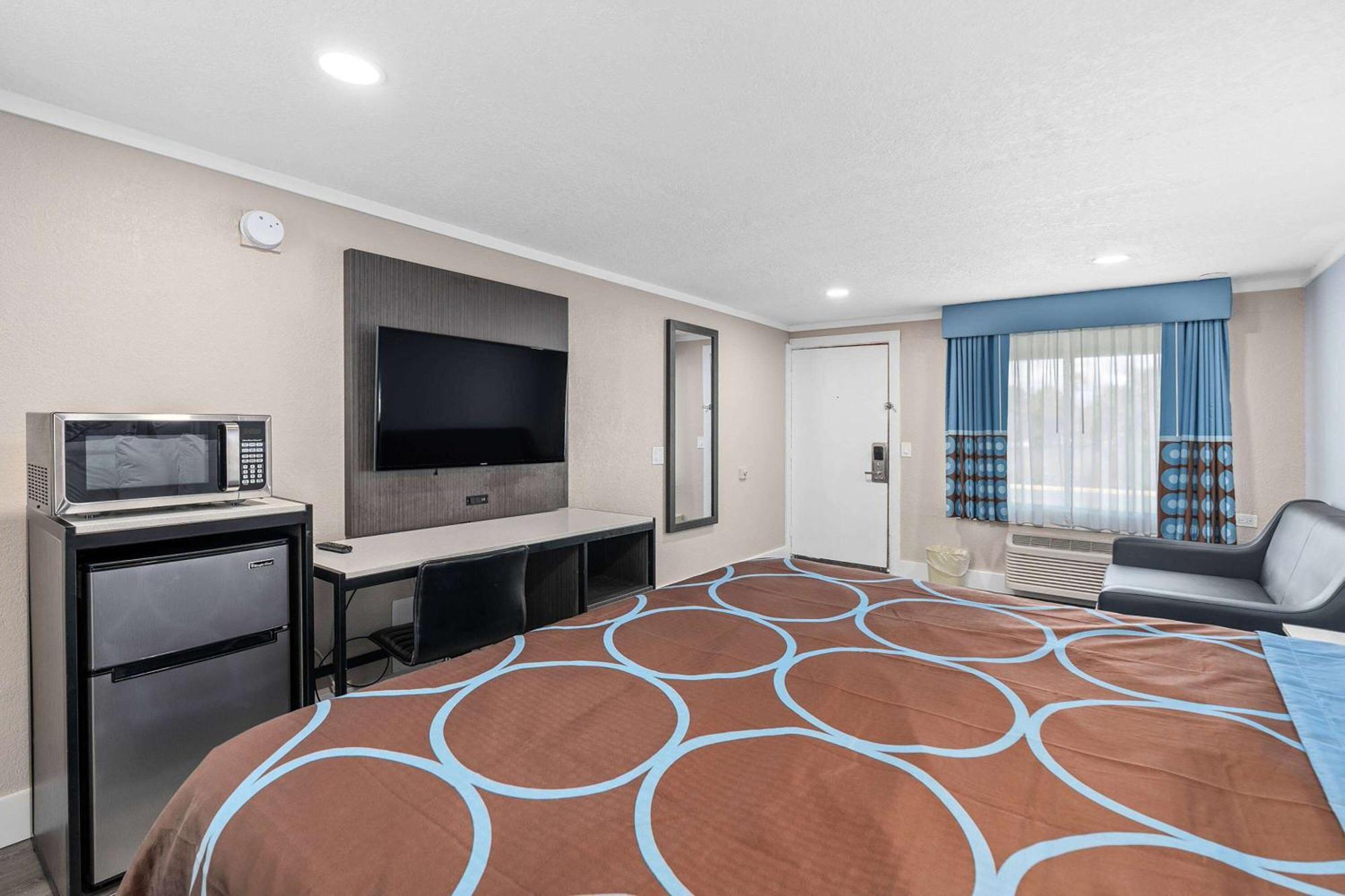 Hotel Super 8 By Wyndham Kissimmee-Orlando Four Corners Exterior foto