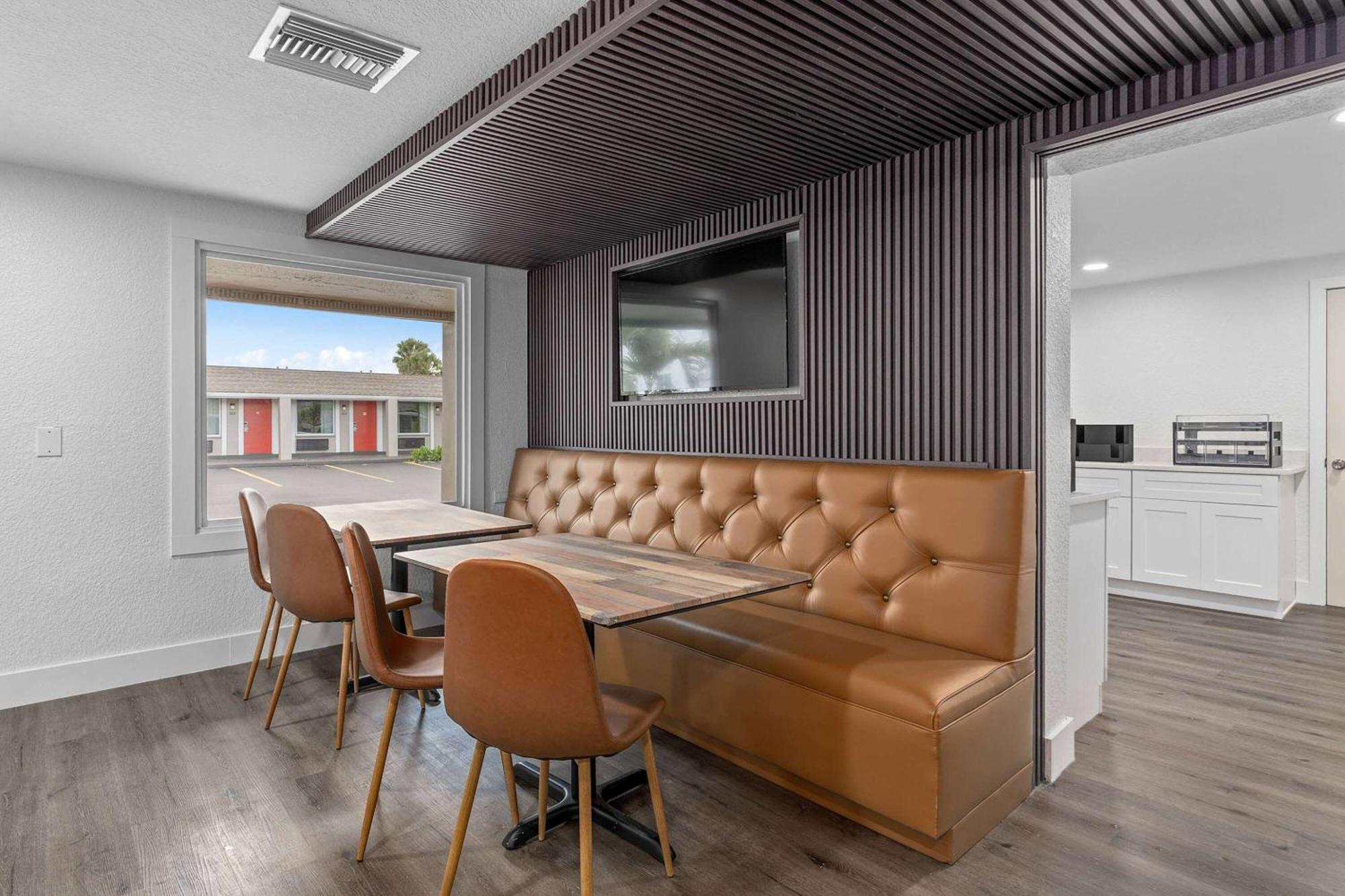 Hotel Super 8 By Wyndham Kissimmee-Orlando Four Corners Exterior foto