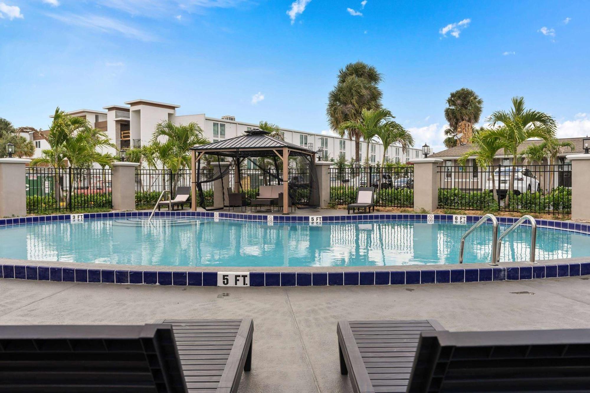 Hotel Super 8 By Wyndham Kissimmee-Orlando Four Corners Exterior foto