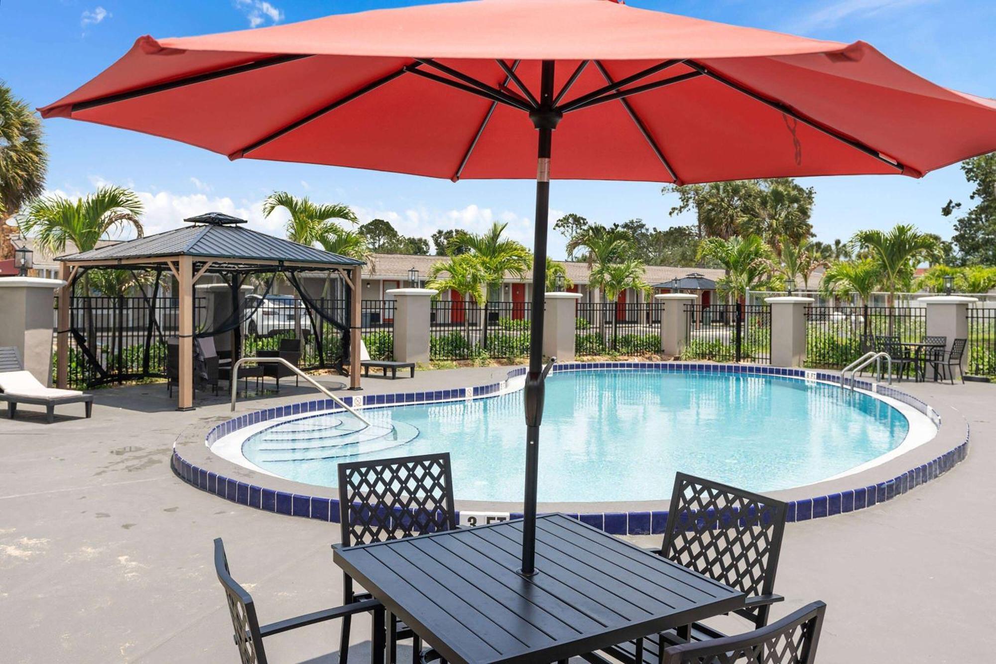 Hotel Super 8 By Wyndham Kissimmee-Orlando Four Corners Exterior foto